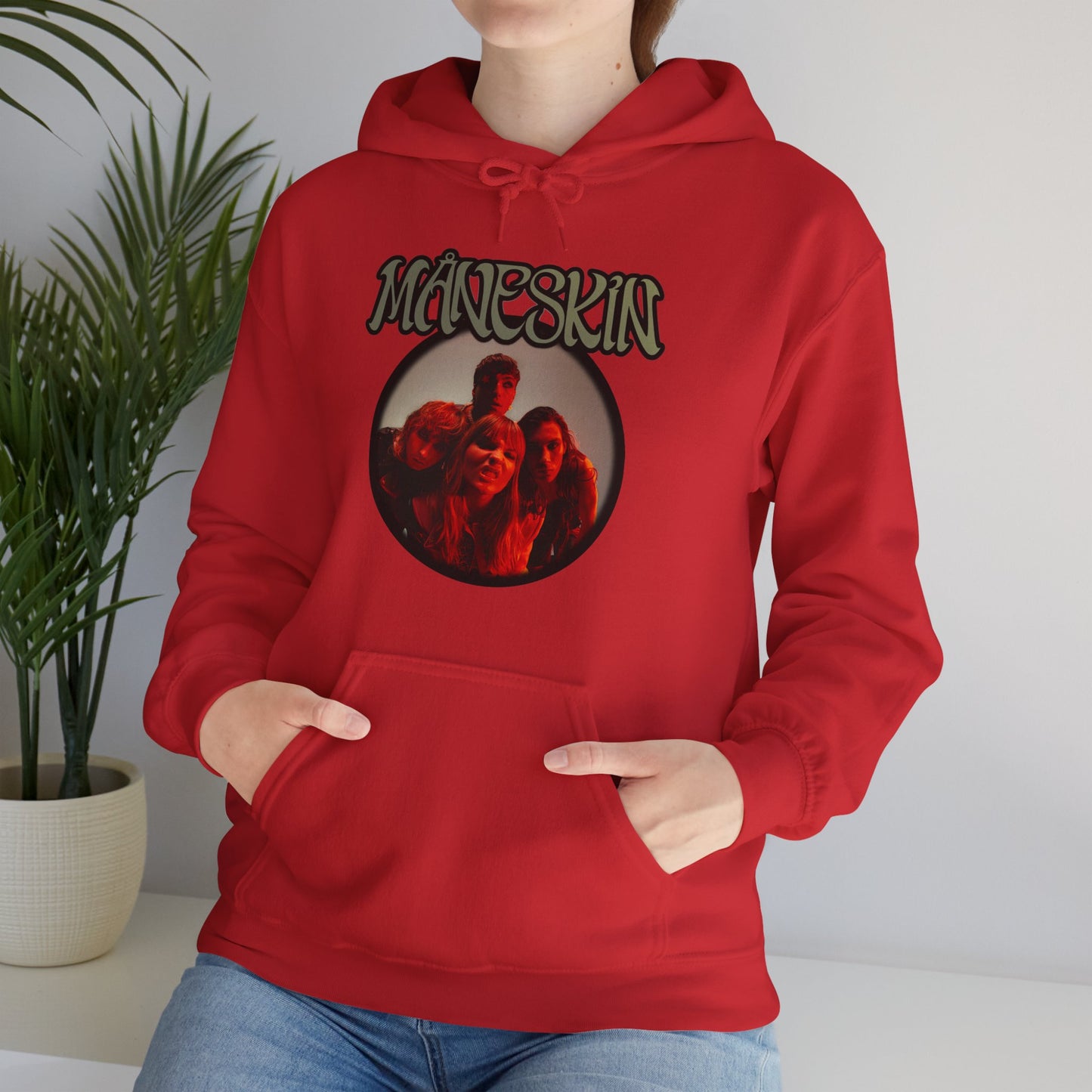 Måneskin Circular Group Photo Unisex Heavy Blend Hooded Sweatshirt