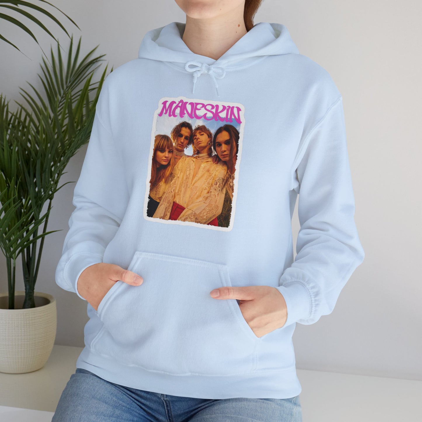 Måneskin Group Photo Unisex Heavy Blend Hooded Sweatshirt